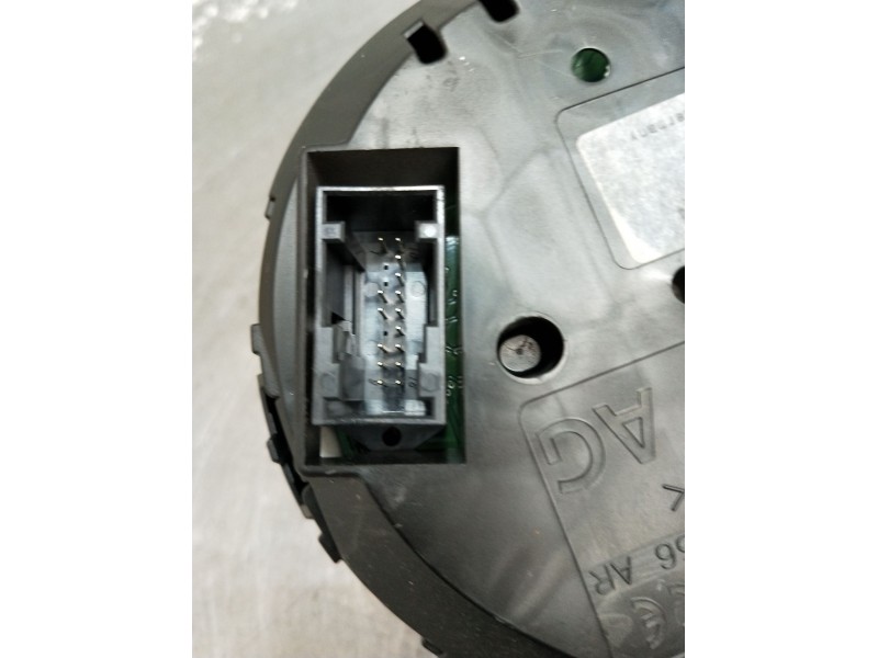 Recambio de cuadro instrumentos para seat leon (5f1) 1.6 tdi referencia OEM IAM 5F0920701D 1755012164 A2C83745400 A2C53427456AR