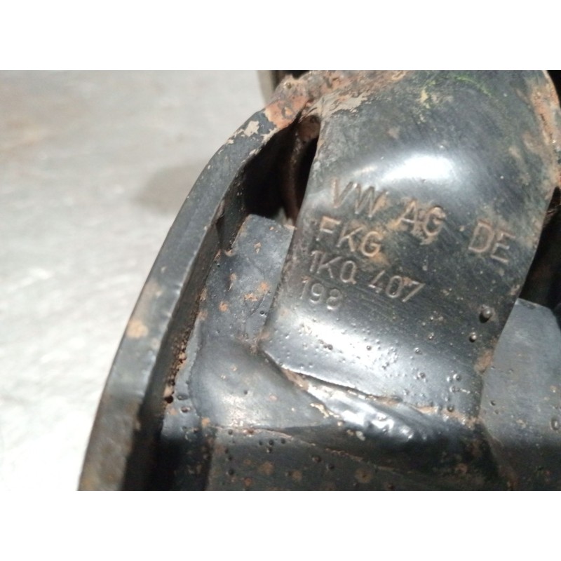 Recambio de brazo suspension inferior delantero derecho para skoda octavia ii (1z3) 1.9 tdi referencia OEM IAM 1K0407198  