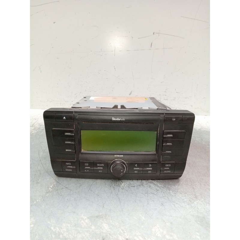 Recambio de sistema audio / radio cd para skoda octavia ii (1z3) 1.9 tdi referencia OEM IAM 1Z0035161A  