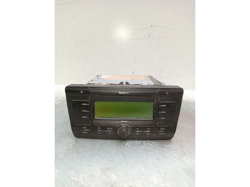 Recambio de sistema audio / radio cd para skoda octavia ii (1z3) 1.9 tdi referencia OEM IAM 1Z0035161A  