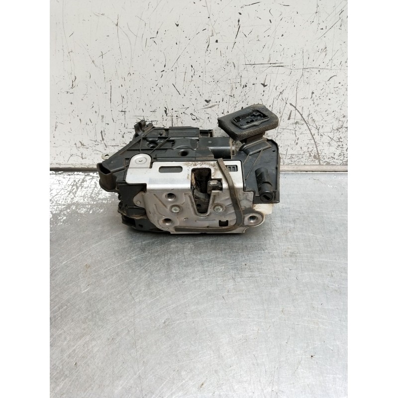 Recambio de motor cierre centralizado delantero derecho para seat leon (5f1) 1.6 tdi referencia OEM IAM 5K1837019J 5P 