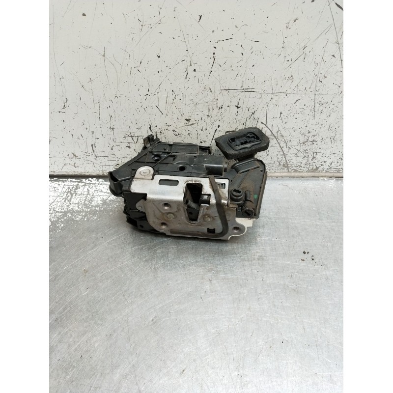 Recambio de motor cierre centralizado trasero derecho para seat leon (5f1) 1.6 tdi referencia OEM IAM 5K4839016AF 5P 