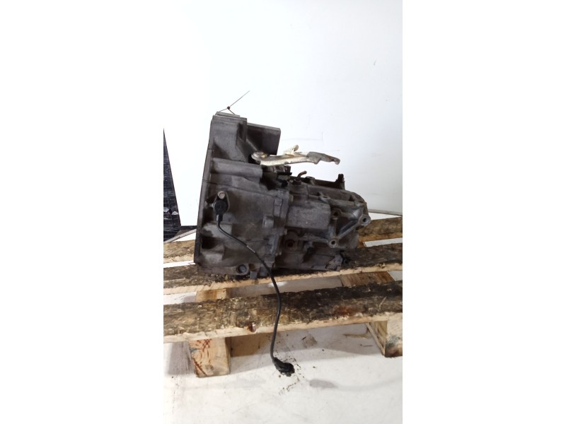Recambio de caja cambios para nissan micra ii (k11) 1.0 i 16v referencia OEM IAM  5v 