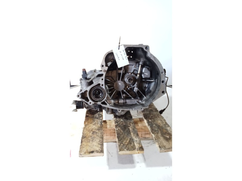 Recambio de caja cambios para nissan micra ii (k11) 1.0 i 16v referencia OEM IAM  5v 