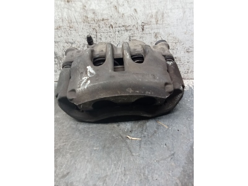 Recambio de pinza freno delantera derecha para renault master iii furgoneta (fv) 2.3 dci 110 fwd (fv0r, fv0w) referencia OEM IAM