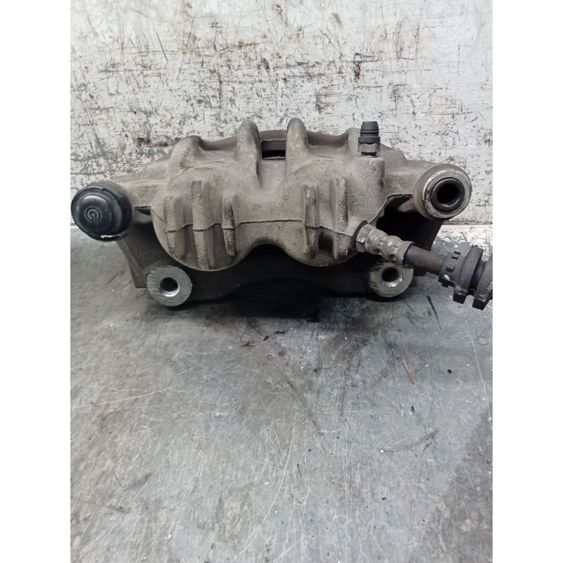 Recambio de pinza freno delantera derecha para renault master iii furgoneta (fv) 2.3 dci 110 fwd (fv0r, fv0w) referencia OEM IAM