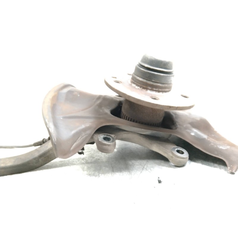 Recambio de mangueta delantera izquierda para mercedes clase c (w202) berlina 220 cdi (202.133) referencia OEM IAM   