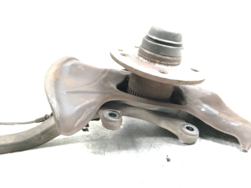 Recambio de mangueta delantera izquierda para mercedes clase c (w202) berlina 220 cdi (202.133) referencia OEM IAM   