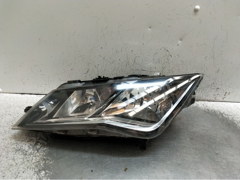 Recambio de faro izquierdo para seat leon (5f1) 1.6 tdi referencia OEM IAM 90101657 5f1941015b 