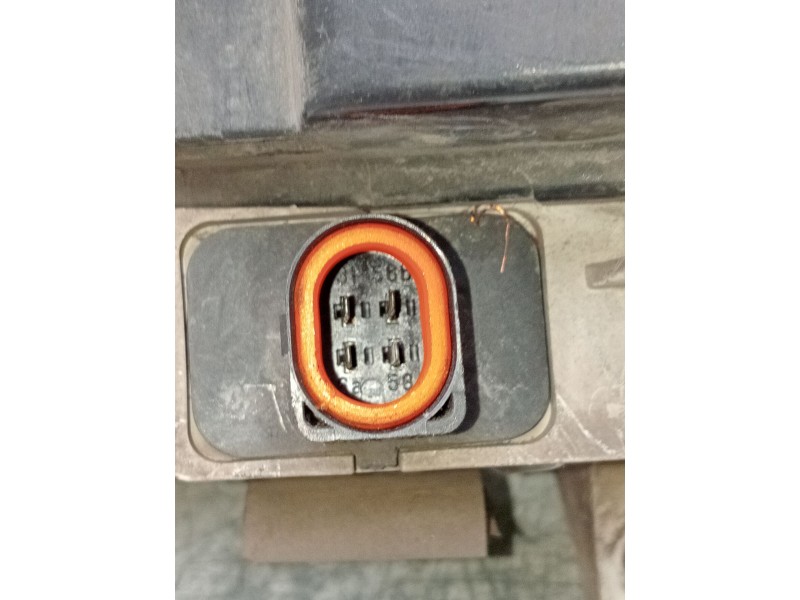 Recambio de faro derecho para volkswagen golf iii (1h1) 1.6 referencia OEM IAM 13917400r  