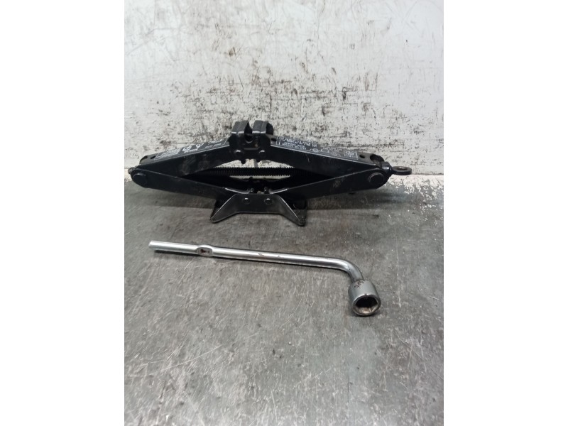 Recambio de gato para nissan micra ii (k11) 1.0 i 16v referencia OEM IAM   