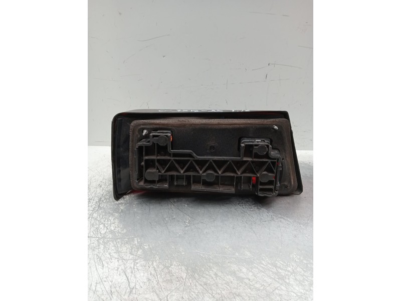 Recambio de piloto trasero izquierdo para ford orion ii (aff) 1.6 referencia OEM IAM   