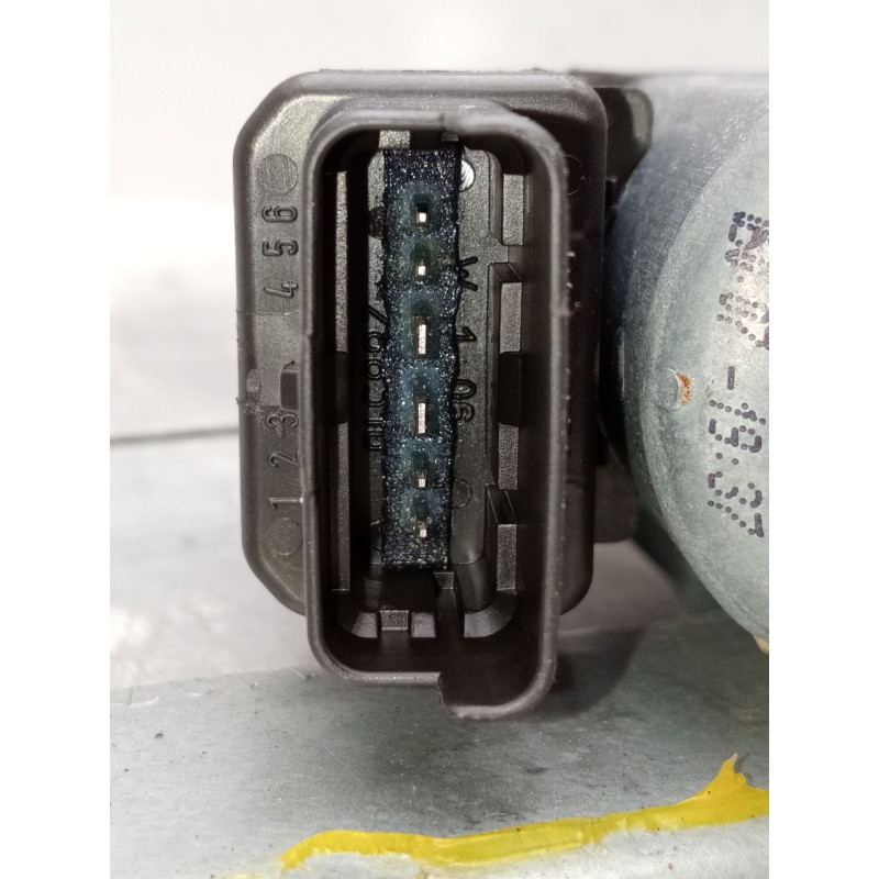 Recambio de elevalunas delantero derecho para renault scénic ii (jm0/1_) 1.5 dci (jm1e, jm16) referencia OEM IAM 0675D4 5P 44072