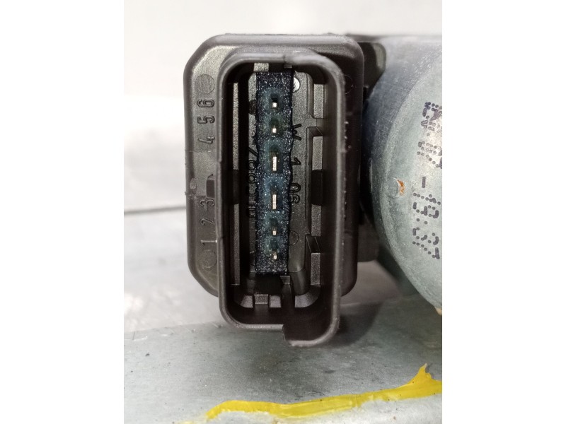 Recambio de elevalunas delantero derecho para renault scénic ii (jm0/1_) 1.5 dci (jm1e, jm16) referencia OEM IAM 0675D4 5P 44072