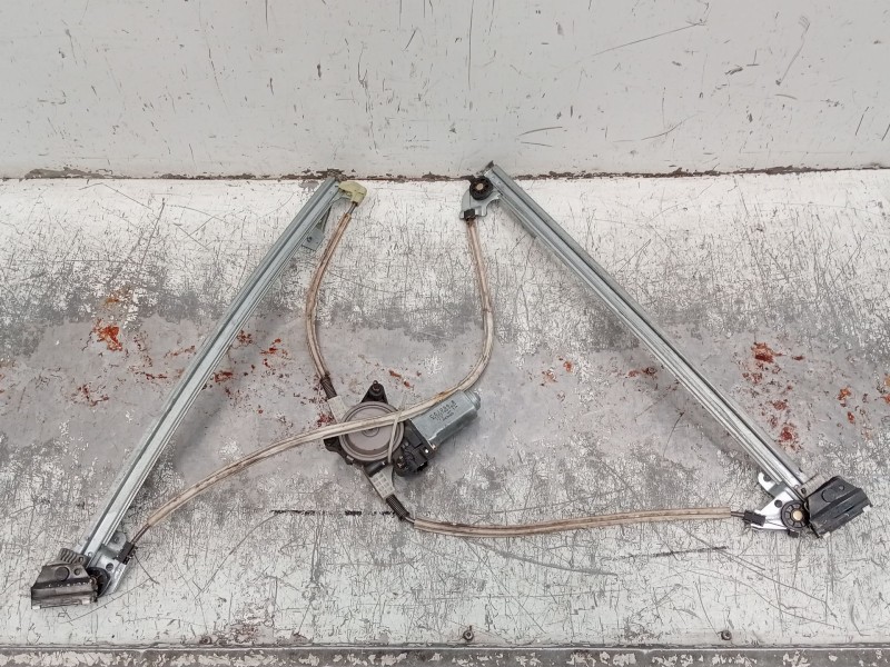 Recambio de elevalunas delantero derecho para chrysler voyager iv (rg, rs) 2.4 referencia OEM IAM 04717766AB 5P 