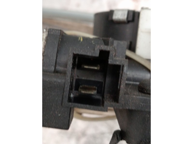 Recambio de elevalunas delantero derecho para chrysler voyager iv (rg, rs) 2.4 referencia OEM IAM 04717766AB 5P 