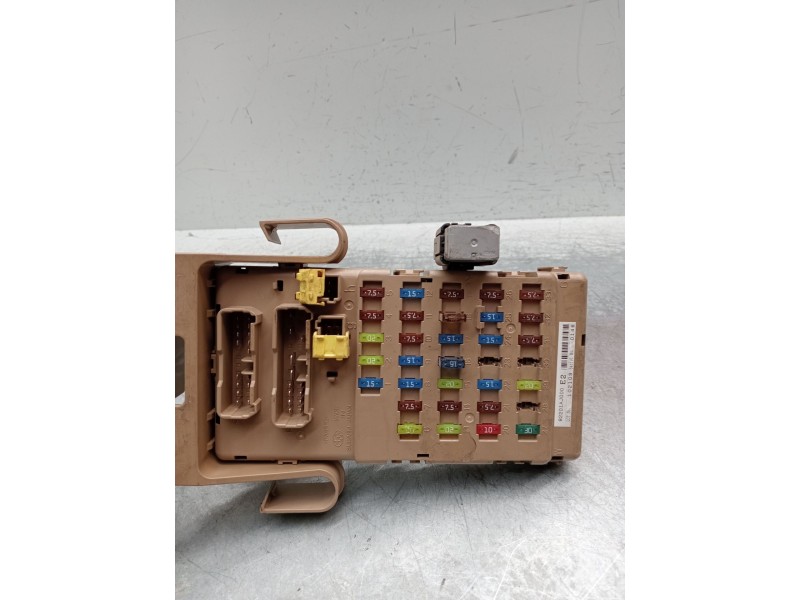 Recambio de caja reles / fusibles para subaru outback (br) 2.0 d awd (brd) referencia OEM IAM 82201AJ000  