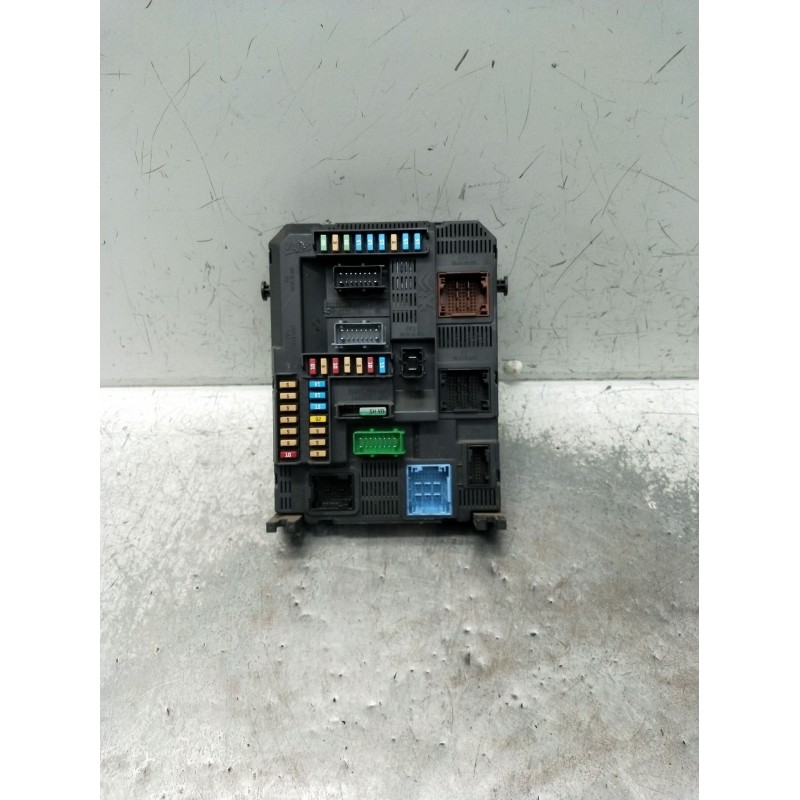 Recambio de caja reles / fusibles para peugeot 208 i (ca_, cc_) 1.6 hdi / bluehdi 75 referencia OEM IAM 9807531680 20160616 2127