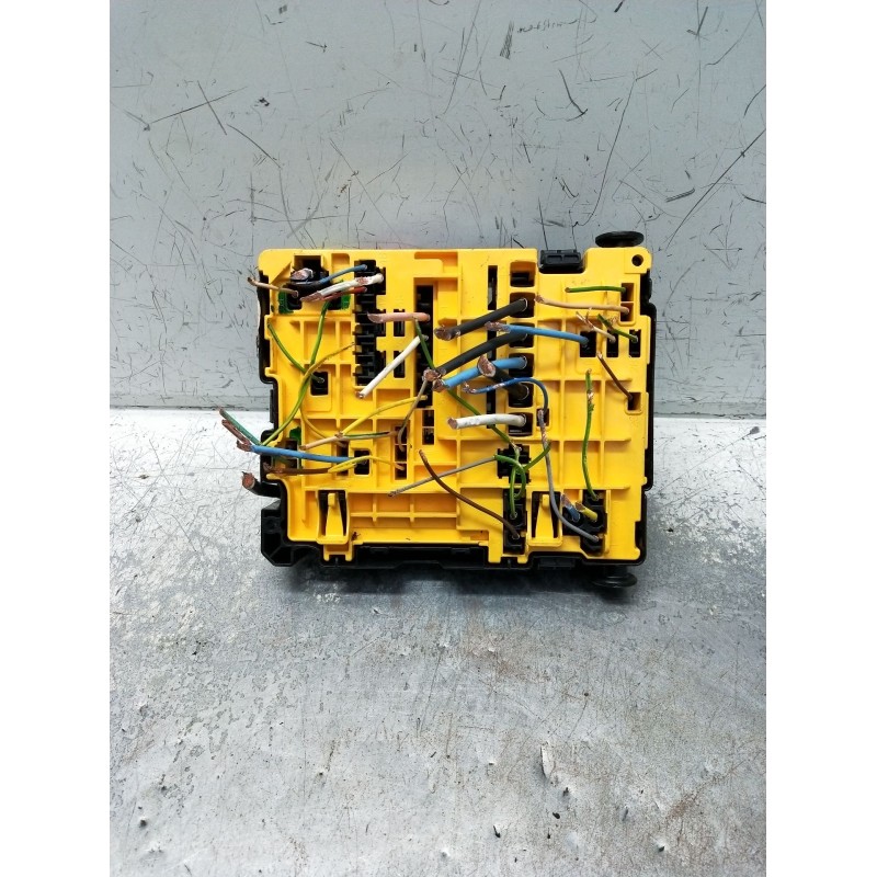 Recambio de caja reles / fusibles para peugeot 208 i (ca_, cc_) 1.6 hdi / bluehdi 75 referencia OEM IAM 9804846880 A006C801 4531