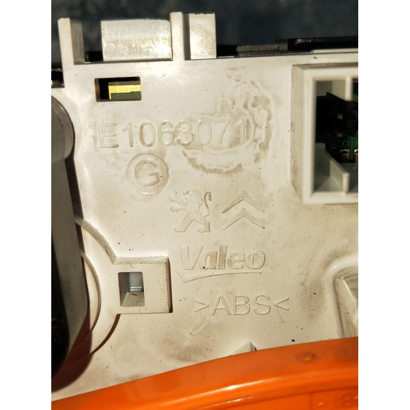 Recambio de mando calefaccion / aire acondicionado para peugeot 208 i (ca_, cc_) 1.6 hdi / bluehdi 75 referencia OEM IAM E106307