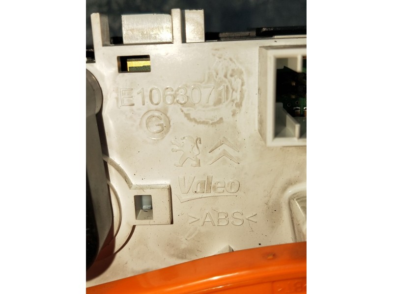 Recambio de mando calefaccion / aire acondicionado para peugeot 208 i (ca_, cc_) 1.6 hdi / bluehdi 75 referencia OEM IAM E106307