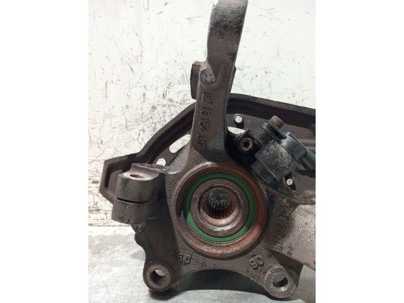 Recambio de mangueta delantera izquierda para opel combo furgoneta/monovolumen 1.3 cdti 16v referencia OEM IAM 13154317  