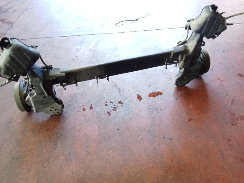 Recambio de puente trasero para peugeot 208 i (ca_, cc_) 1.6 hdi / bluehdi 75 referencia OEM IAM   TAMBOR/ABS