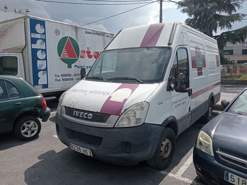 iveco daily v furgoneta del año 2011