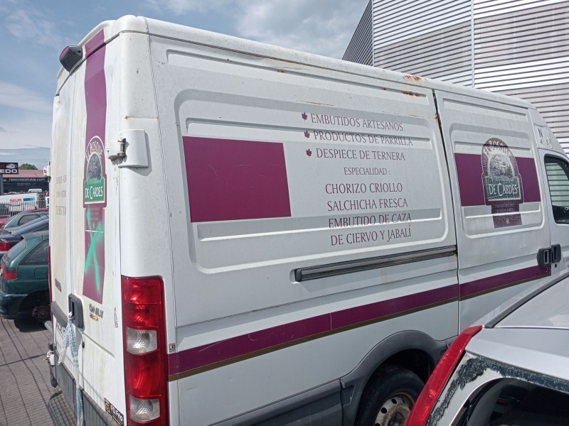iveco daily v furgoneta del año 2011