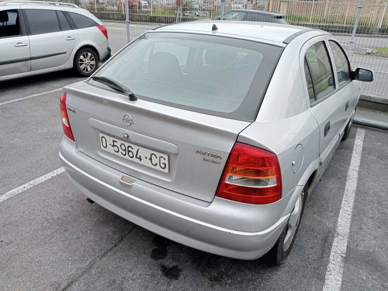 opel astra g hatchback (t98) del año 2000