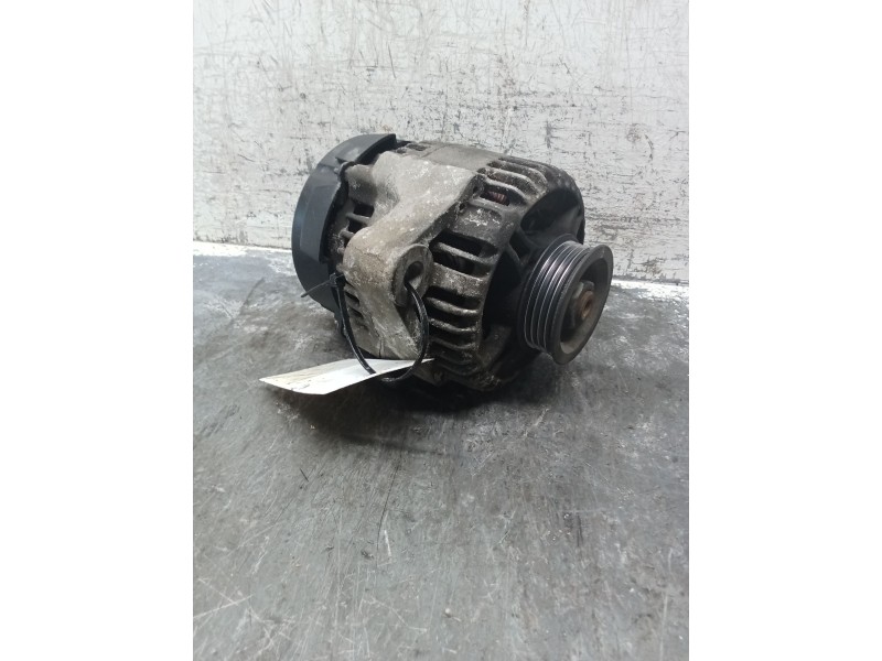 Recambio de alternador para smart fortwo coupé (450) 0.7 (450.352, 450.332) referencia OEM IAM 63321658 0003250V011 