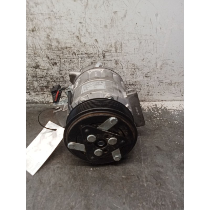 Recambio de compresor aire acondicionado para renault espace iv (jk0/1_) 2.0 dci (jk02, jk03) referencia OEM IAM 2763000Q0A  