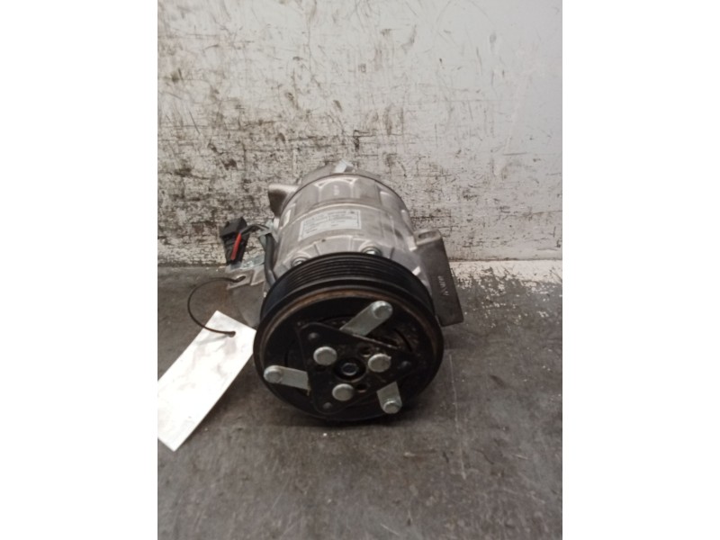 Recambio de compresor aire acondicionado para renault espace iv (jk0/1_) 2.0 dci (jk02, jk03) referencia OEM IAM 2763000Q0A  