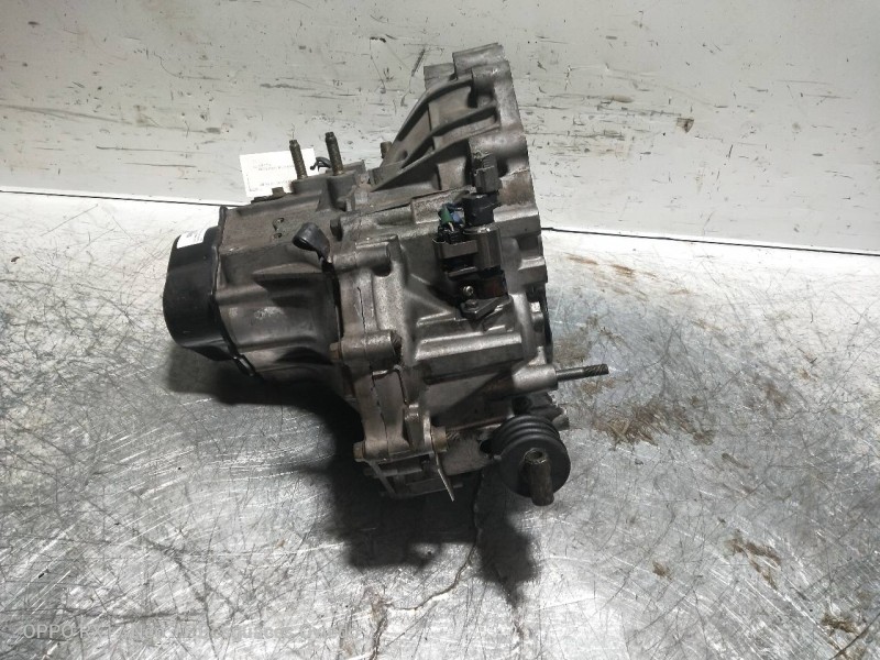 Recambio de caja cambios para mazda 626 berlina (ge) 2.5 v6 24v cat referencia OEM IAM   