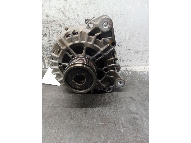 Recambio de alternador para seat leon (5f1) 1.6 tdi referencia OEM IAM 04L903023L 2627025C 