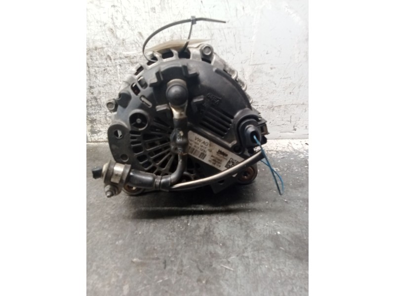 Recambio de alternador para seat leon (5f1) 1.6 tdi referencia OEM IAM 04L903023L 2627025C 