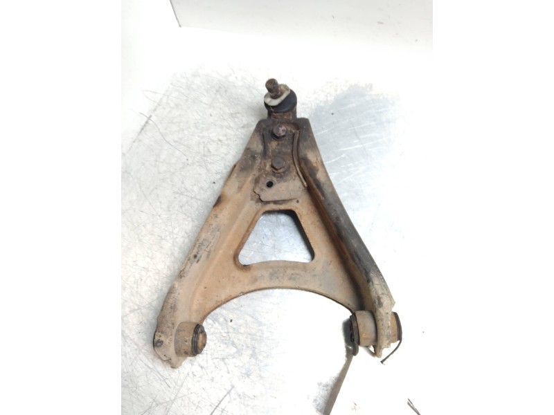Recambio de brazo suspension inferior delantero izquierdo para renault 11 1.4 tse referencia OEM IAM   