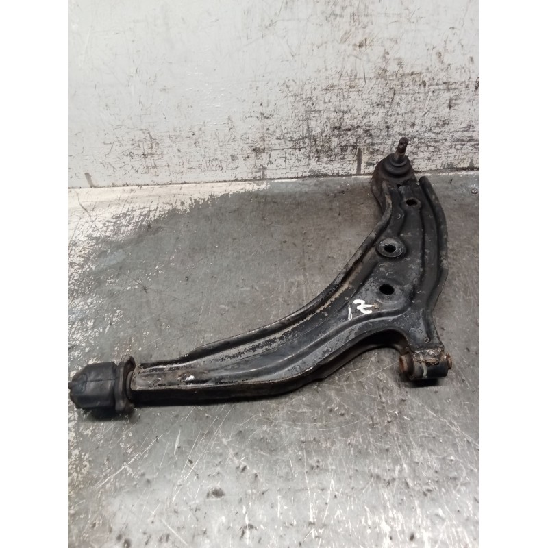 Recambio de brazo suspension inferior delantero izquierdo para nissan micra ii (k11) 1.0 i 16v referencia OEM IAM   
