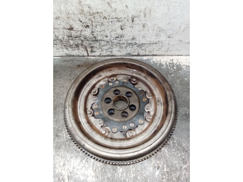 Recambio de kit embrague para volkswagen passat berlina (3c2) highline referencia OEM IAM 03L105266AF  