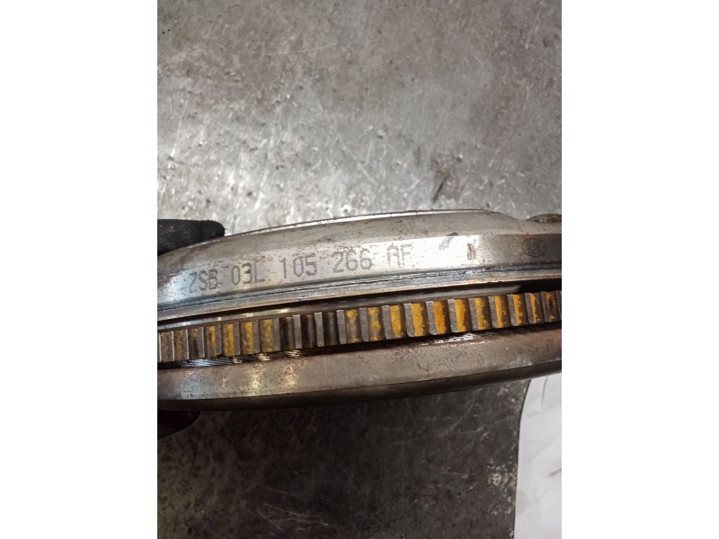 Recambio de kit embrague para volkswagen passat berlina (3c2) highline referencia OEM IAM 03L105266AF  