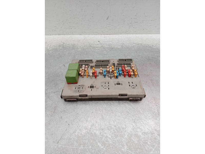 Recambio de caja reles / fusibles para peugeot 405 i (15b) 1.8 turbo diesel referencia OEM IAM   