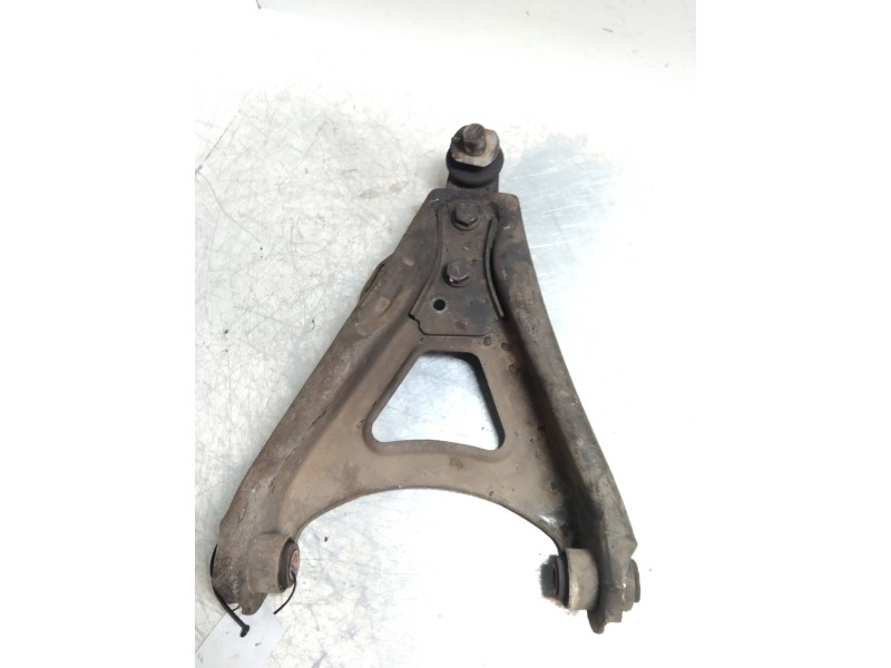 Recambio de brazo suspension inferior delantero izquierdo para renault 11 1.6 gtd referencia OEM IAM   