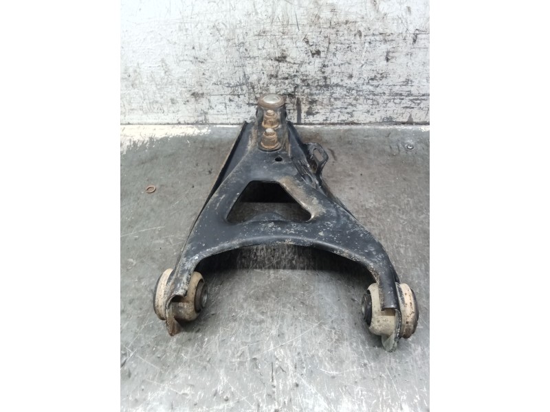 Recambio de brazo suspension inferior delantero izquierdo para renault megane i classic (la0/1_) 1.9 dci (la05, la1f) referencia
