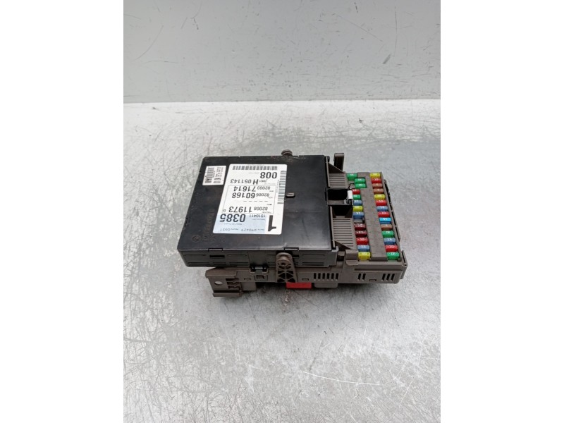 Recambio de caja reles / fusibles para renault espace iv (jk0/1_) 2.0 dci (jk02, jk03) referencia OEM IAM 8200811973G 8200660168