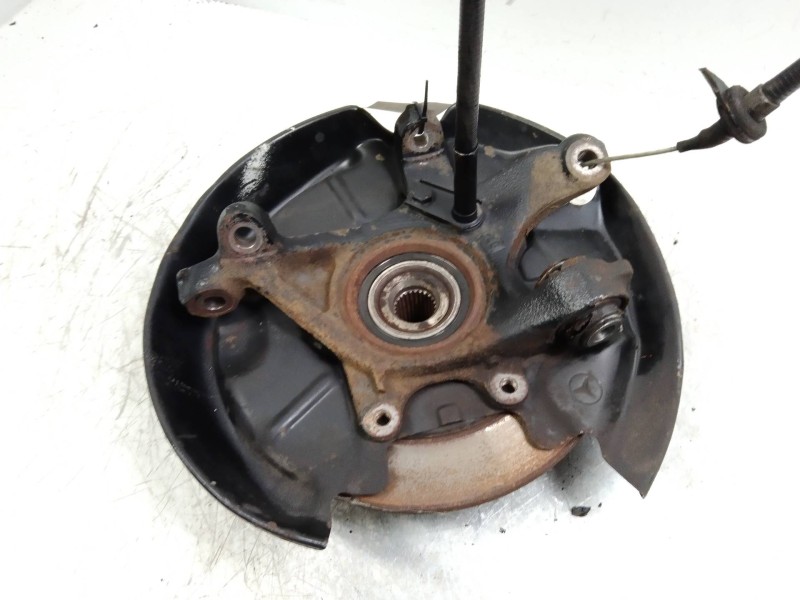 Recambio de mangueta trasera izquierda para mercedes clase c (w201) berlina 1.8 e 190 (201.018) referencia OEM IAM   