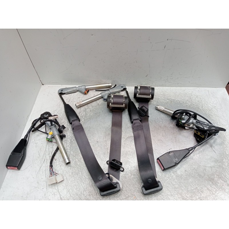 Recambio de juego cinturones delantero para renault espace iv (jk0/1_) 2.0 dci (jk02, jk03) referencia OEM IAM  5P 