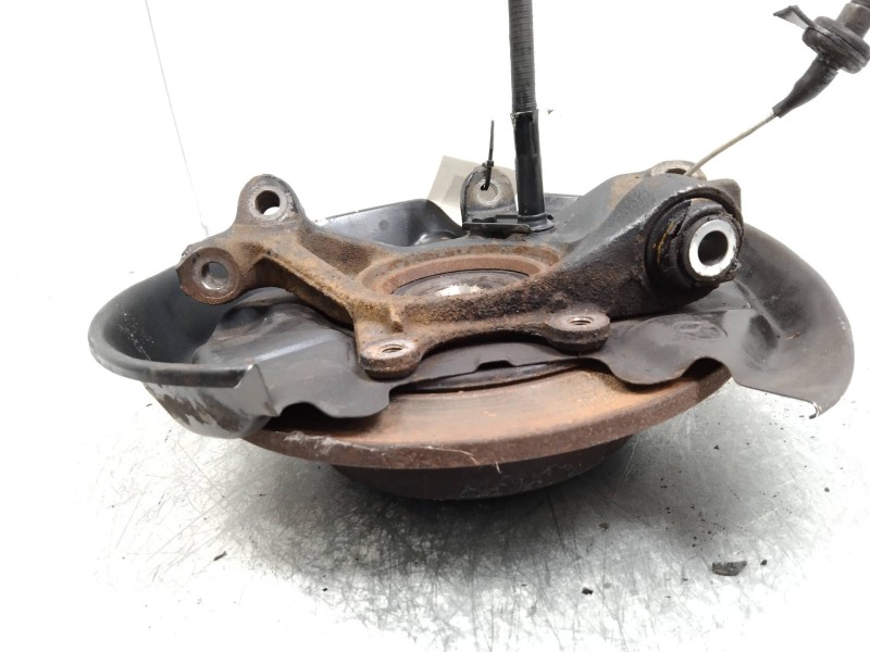 Recambio de mangueta trasera izquierda para mercedes clase c (w201) berlina 1.8 e 190 (201.018) referencia OEM IAM   