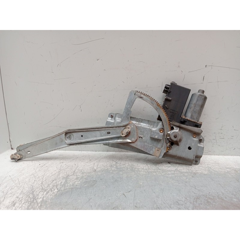 Recambio de elevalunas delantero izquierdo para opel vectra a hatchback (j89) 1.6 i cat (f68, m68) referencia OEM IAM 0130821620