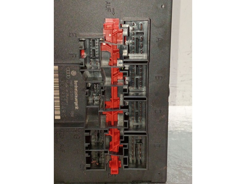 Recambio de caja reles / fusibles para volkswagen golf v (1k1) 1.9 tdi referencia OEM IAM 3C0937049S  