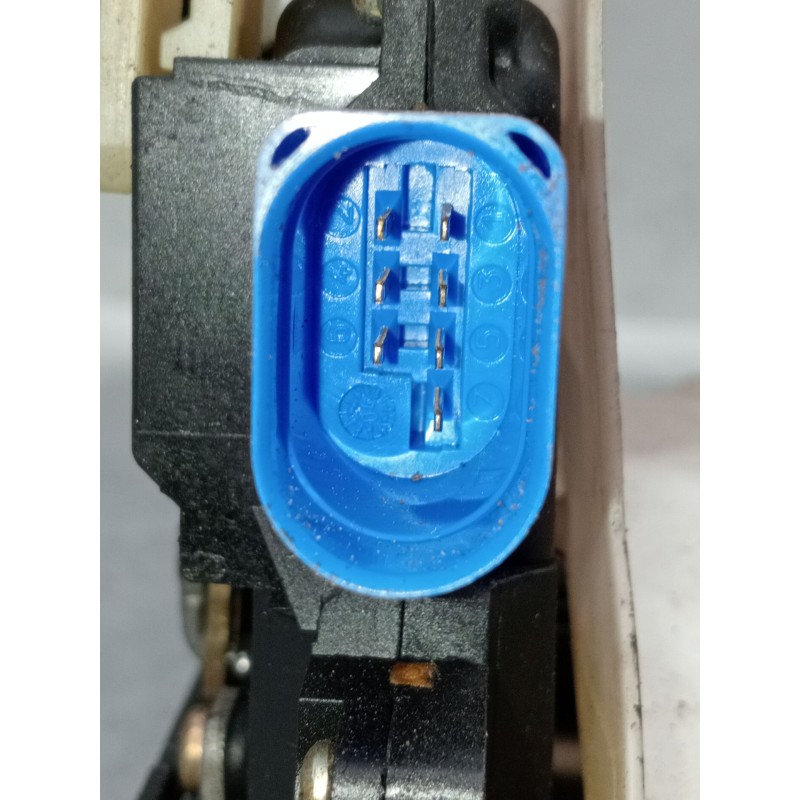 Recambio de motor cierre centralizado trasero izquierdo para volkswagen golf v (1k1) 1.9 tdi referencia OEM IAM  5P 